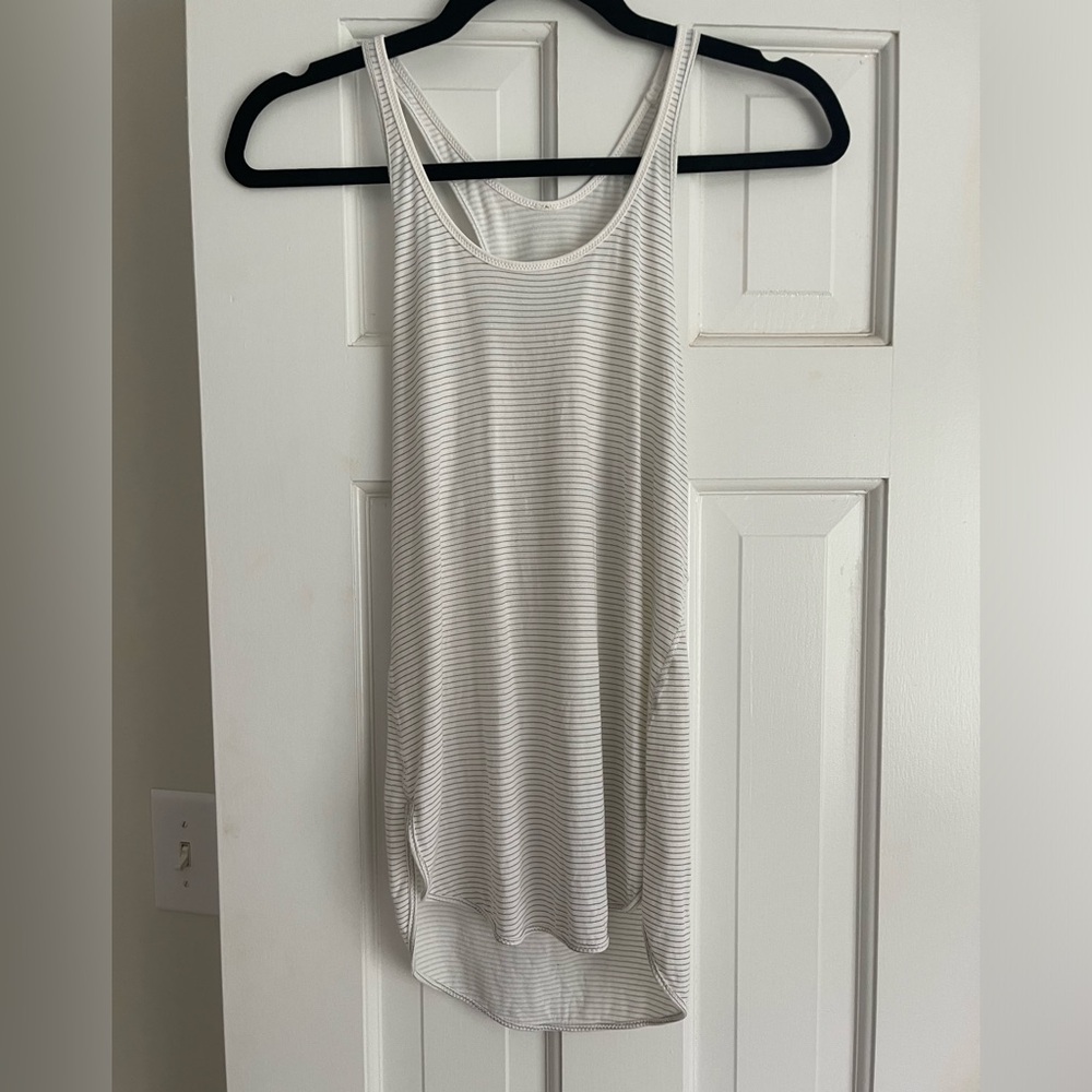 Lululemon tank top size 4